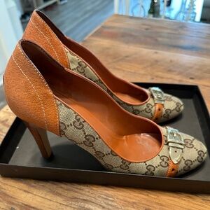 Classic traditional Gucci heels